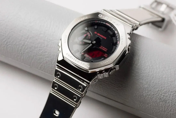 Casio GM-2100YRA-8ADR