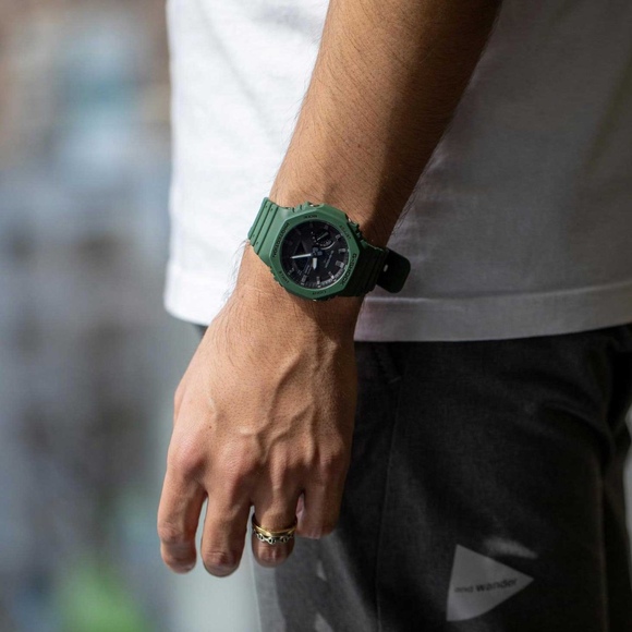 Casio GA-B2100-3ADR
